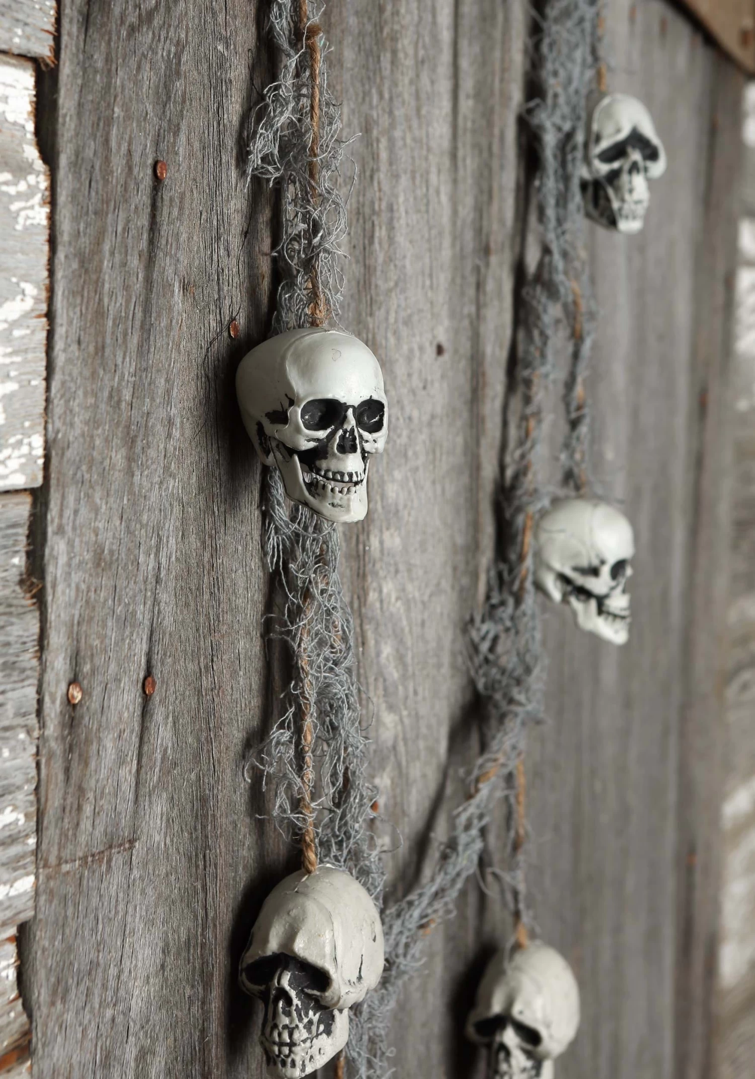 Skull Garland Decoration 2 Skull Garland Decoration - Image 2